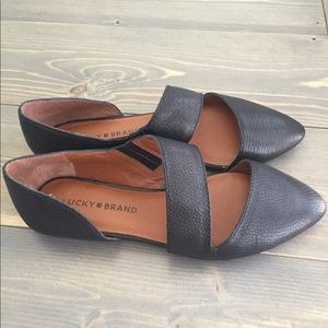NWOT Leather Lucky Brand Pointed Toe Flats S:6 1/2